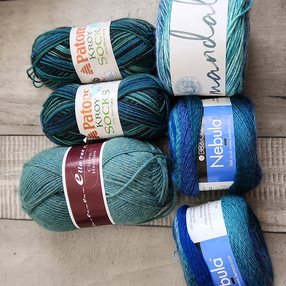 6 skiens of yarn